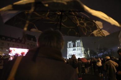 Igreja: Papa saúda reabertura da Catedral de Notre-Dame, homenageando trabalho dos bombeiros e esforço internacional de restauro 