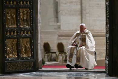 Vaticano: Papa vai abrir porta santa numa cadeia, gesto inédito na história dos Jubileus