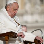 Vaticano: Papa pede esforço diplomático para travar guerra na Ucrânia 