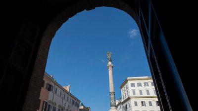 Roma: Leão XIV preside pela primeira vez a homenagem à Imaculada Conceição