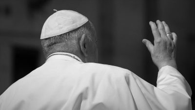 Vaticano: Proximidade humana e descentralização estrutural marcam memória de Francisco