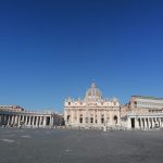 Vaticano: Cardeais e colaboradores da Cúria Romana vão rezar o terço pelo Papa, na Praça de São Pedro