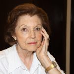 Igreja/Arte: Artista plástica Emília Nadal doa desenhos de «Os Livros» à UCP