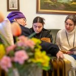 Coimbra: Cáritas diocesana combate isolamento de idosos com leituras ao domicílio