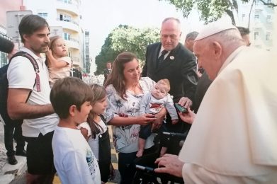 Francisco/JMJ: Catarina Oliveira Duarte recordou «a graça» da família receber a bênção do Papa, em Lisboa