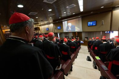 Conclave 2025: Cardeais debateram situação financeira do Vaticano