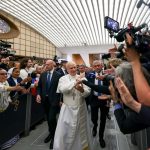 Vaticano: Papa apela à libertação de jornalistas presos e defende alternativas ao «paradigma da guerra»