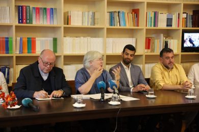Igreja/Media: «Temos de desarmar a comunicação, de desarmar as palavras» - Isabel Figueiredo (c/fotos)
