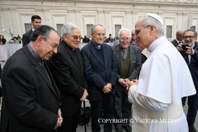 Vaticano: Padres do Patriarcado de Lisboa saudaram o Papa Leão XIV, na Praça de São Pedro