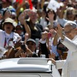 Vaticano: «Antes de sermos crentes, somos chamados a ser humanos» - Leão XIV