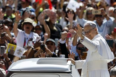 Vaticano: «Antes de sermos crentes, somos chamados a ser humanos» - Leão XIV