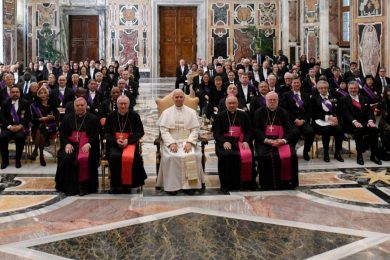 Vaticano: Embaixador português acredita num Papa «próximo» do país de Fátima (c/áudio)