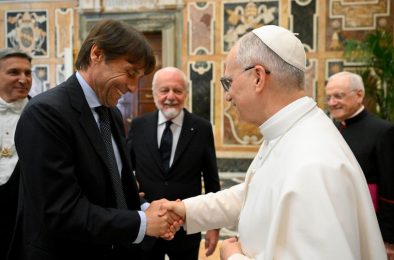 Vaticano: Papa destaca importância do trabalho de equipa, em audiência ao Nápoles, campeão da Itália