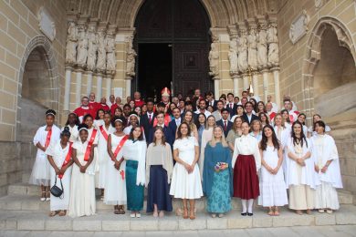 Évora: Arcebispo desafia crismados a construir «um mundo melhor, onde não haja seres humanos descartados como objetos e como coisas»