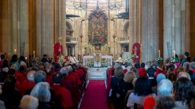 Corpo de Deus: Patriarca de Lisboa apela ao desarmamento e compromisso com os pobres