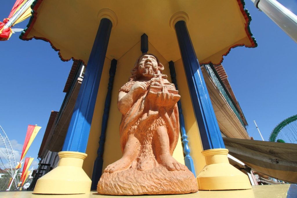 Angra/ São João: Historiadora Susana Goulart Costa destaca valores «da verdade, da transparência, da lealdade»