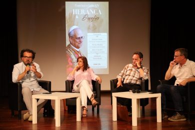 Igreja: Pontificado de Leão XIV vai ser «uma continuidade» do ministério de Francisco, mas «com mudança de estilo» e de «prioridades» - Teresa Messias