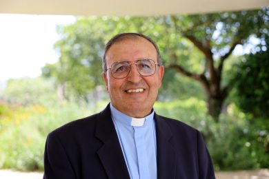 Igreja: «Dons do Espírito Santo são arte de viver e aproximam-nos dos ateus» - Padre Júlio Rocha