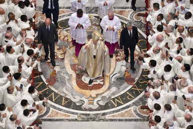 Vaticano: «Sede construtores de unidade e de paz», pediu Leão XIV aos padres de todo o mundo