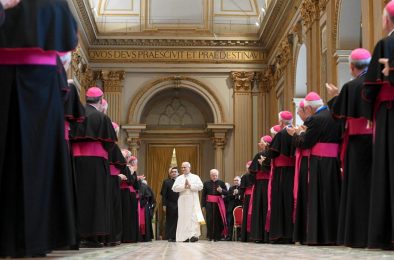 Igreja/Sociedade: «Que cada comunidade se torne uma ‘casa de paz’», pediu o Papa aos bispos italianos