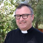 Igreja: Quando uma cerveja ou um biscoito ajudam a criar comunidade e a dialogar com turistas nos centros históricos de Lisboa