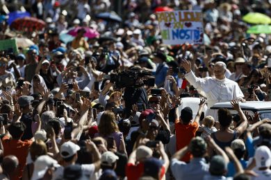 Vaticano: Papa lembra famílias que sofrem por causa da guerra, evocando Ucrânia e Médio Oriente