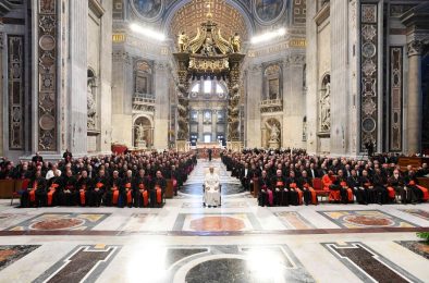 Vaticano: Papa pede bispos «firmes» no combate aos abusos e próximos dos pobres