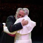 Vaticano: Papa pede padres «felizes» (c/vídeo)