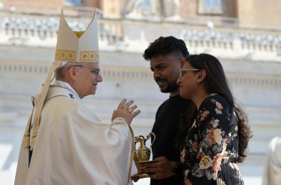 Vaticano: Papa pede atenção a famílias «feridas»