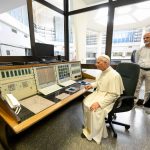 Media: Papa visitou instalações da Rádio Vaticano