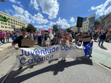 Trabalho: Juventude Operária Católica vai debater impacto da vida digital nas novas gerações