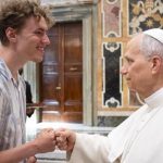 Vaticano: Papa responde a leitora da revista «Praça de São Pedro» e elogia «grito» pela paz