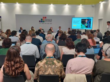 Desenvolvimento: «Compromisso de Sevilha» reconhece dificuldades em assegurar financiamento para combater a pobreza