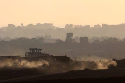 Gaza: Papa e presidente da Palestina falaram ao telefone sobre a «obrigação de proteger os civis e os lugares santos»