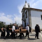 Gondomar: Solidariedade no amor «é mais forte do que a morte», afirmou o bispo do Porto no funeral de Diogo Jota e de André Silva