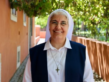 Vida Consagrada: Religiosas devem ser «especialistas do sagrado»