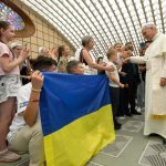 Vaticano: Papa cumprimentou participantes em campo de férias, incluindo crianças da Ucrânia