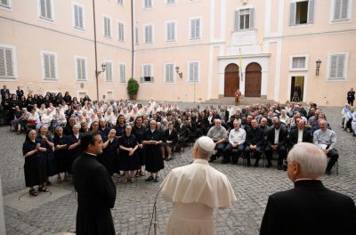 Vida Consagrada: Papa recebeu responsáveis de institutos religiosos na residência de verão