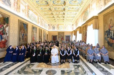 Vaticano: Papa recebeu quatro institutos religiosos e convidou-as a «renovar o compromisso» com as famílias