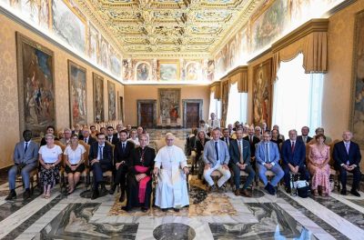 Vaticano: Papa convidou políticos franceses a propor e defender «com convicção» a Doutrina Social da Igreja