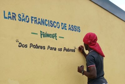 Solidariedade: Associação «Banco de Leite» envia «mais de 100 toneladas de bens essenciais» para São Tomé e Príncipe