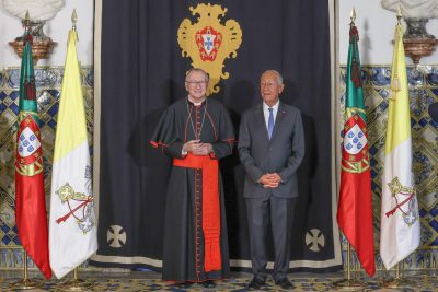 Vaticano: Secretário de Estado contesta discursos «simplistas» sobre imigração, alertando para tentações do «populismo»
