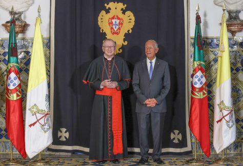 Vaticano: Secretário de Estado contesta discursos «simplistas» sobre imigração, alertando para tentações do «populismo»