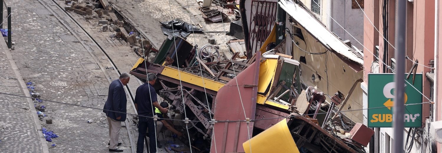 Vaticano: Papa envia condolências após acidente no Elevador da Glória