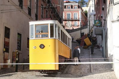 Elevador da Glória: «A vossa dor é a nossa dor», afirma D. Rui Valério às famílias das vítimas do acidente