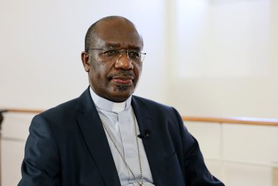 Angola: «Euforia» da celebração dos 50 anos de independência vivida em contexto de «miséria, assimetrias e falta de reconciliação efetiva» - D. José Imbamba