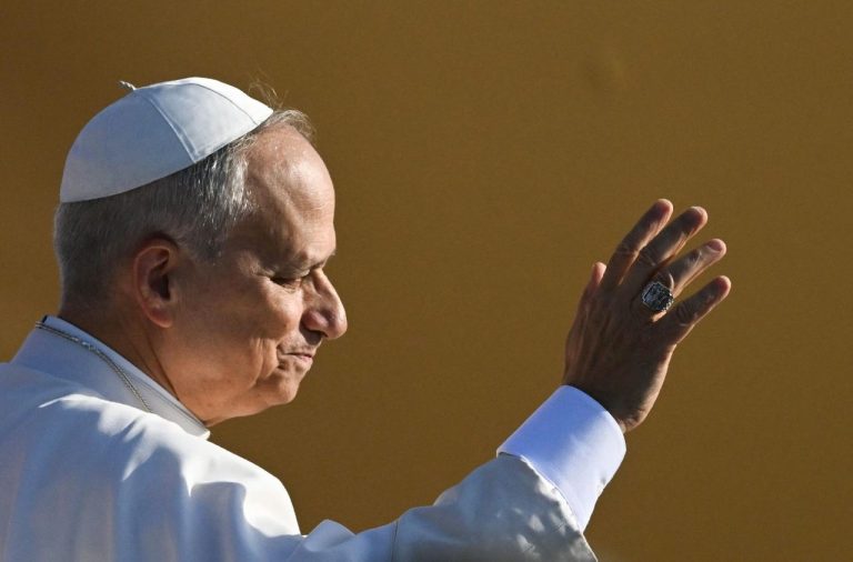 Vaticano: «Vai ser muito difícil descobrir a presença de Deus na IA» - Leão XIV