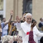 Vaticano: Papa apresenta fé na ressurreição como resposta para «doença» contemporânea da tristeza