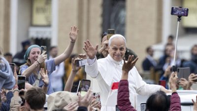 Vaticano: Papa apresenta fé na ressurreição como resposta para «doença» contemporânea da tristeza