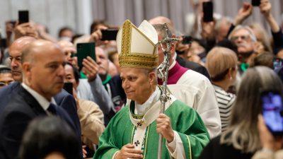 Vaticano: Papa assume «tensões» na Igreja e pede fim de «oposições ideológicas e polarizações prejudiciais»